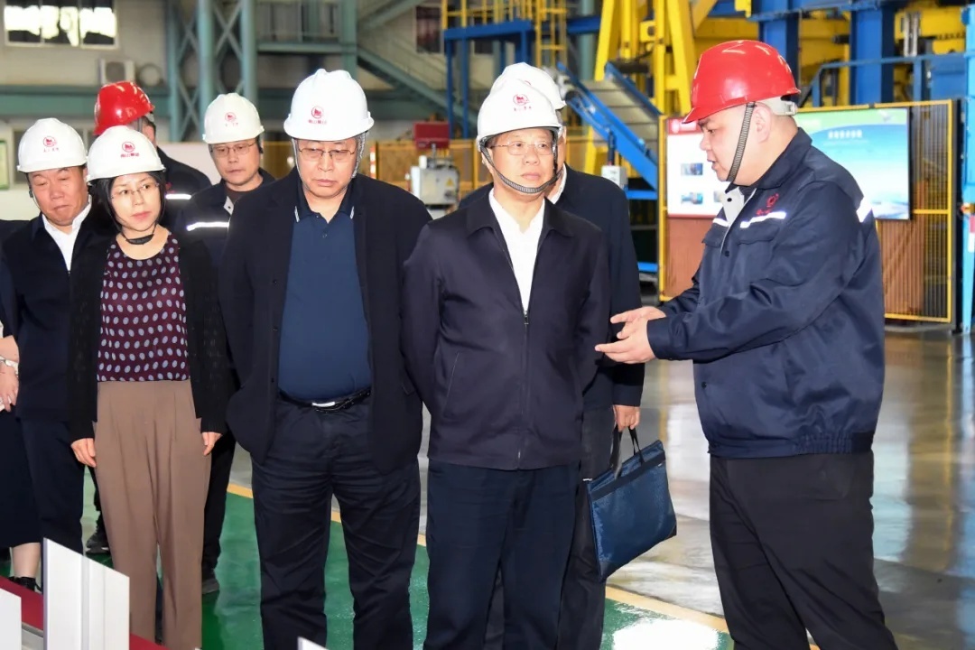 中国有色金属工业协会领导莅临南山铝业 共谋铝行业发展新篇章