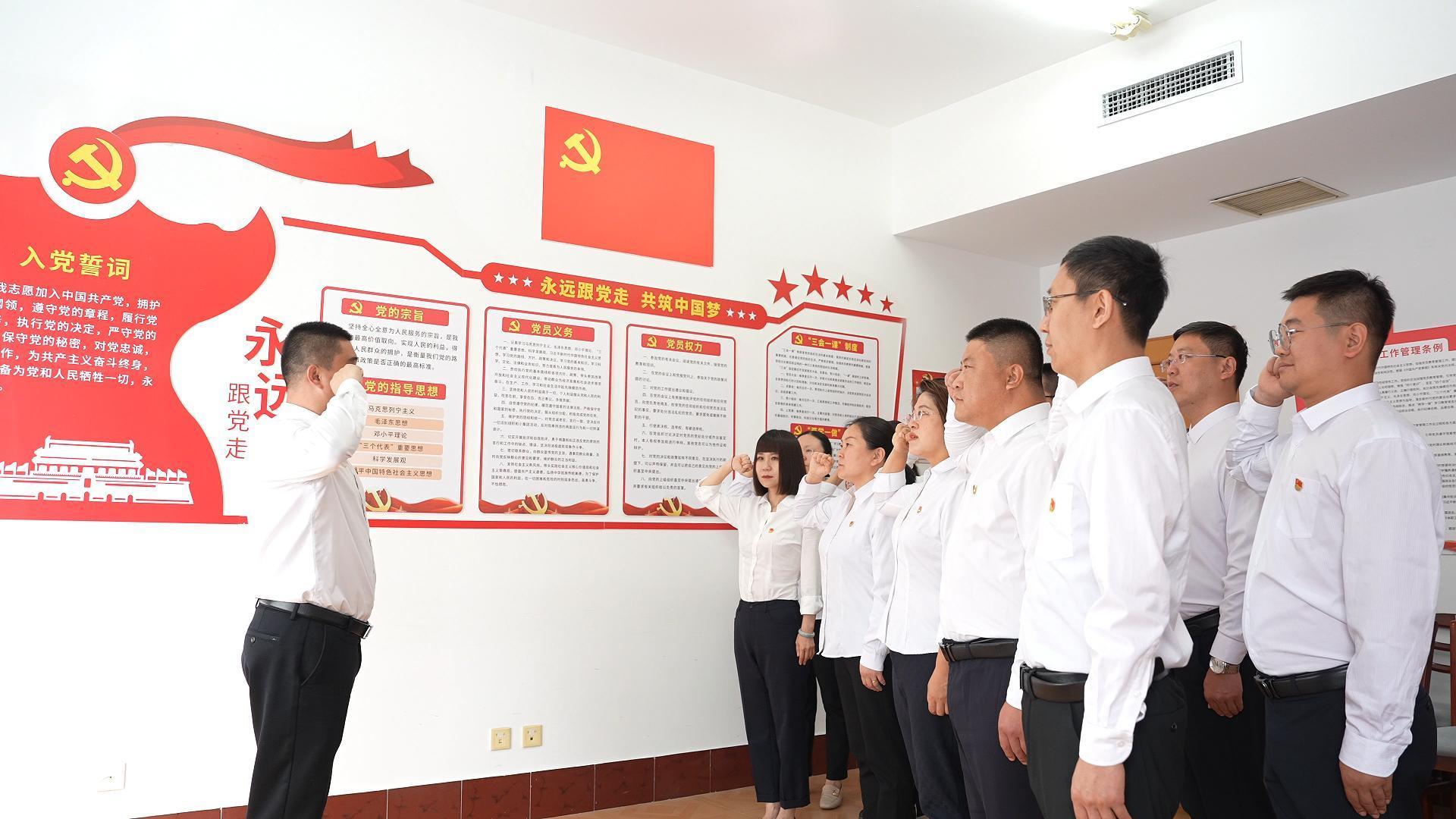 南山集团<br>始创于改革开放初期